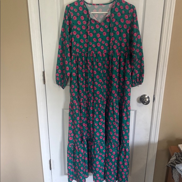 Dresses & Skirts - Women’s Dress size Medium brand new never worn